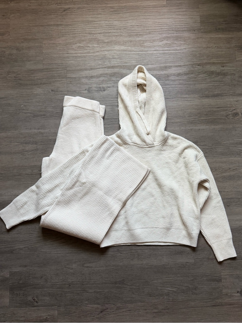 GAP Cream Hooded Cropped Knit Sweater and Pants